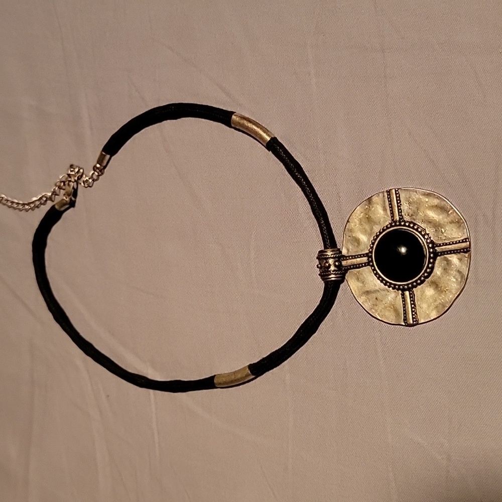 Pendant Necklace - Picture 4 of 4